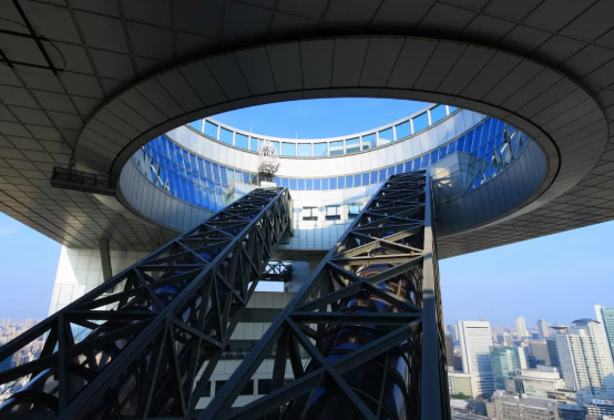 menikmati-panorama-kota-dari-umeda-sky-building