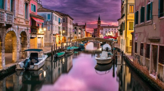 Review Wisata Venesia Menelusuri Kanal Romantis Italia